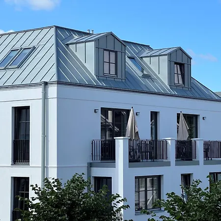 Gustav Aparthotel 4*